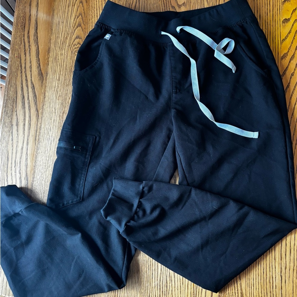 Black Figs Zamora Jogger Scrub Pants